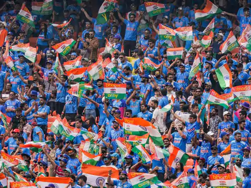 भारत-पाकिस्तान मैच का टॉस कुछ देर में:इंडियन फैंस से भरने लगा नरेंद्र मोदी स्टेडियम; जानिए पॉसिबल प्लेइंग-11